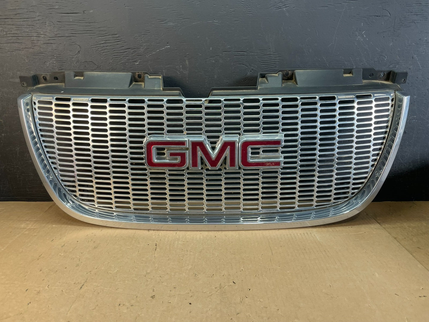 2007 to 2014 GMC Yukon Denali Front Upper Grille Grill AD58550