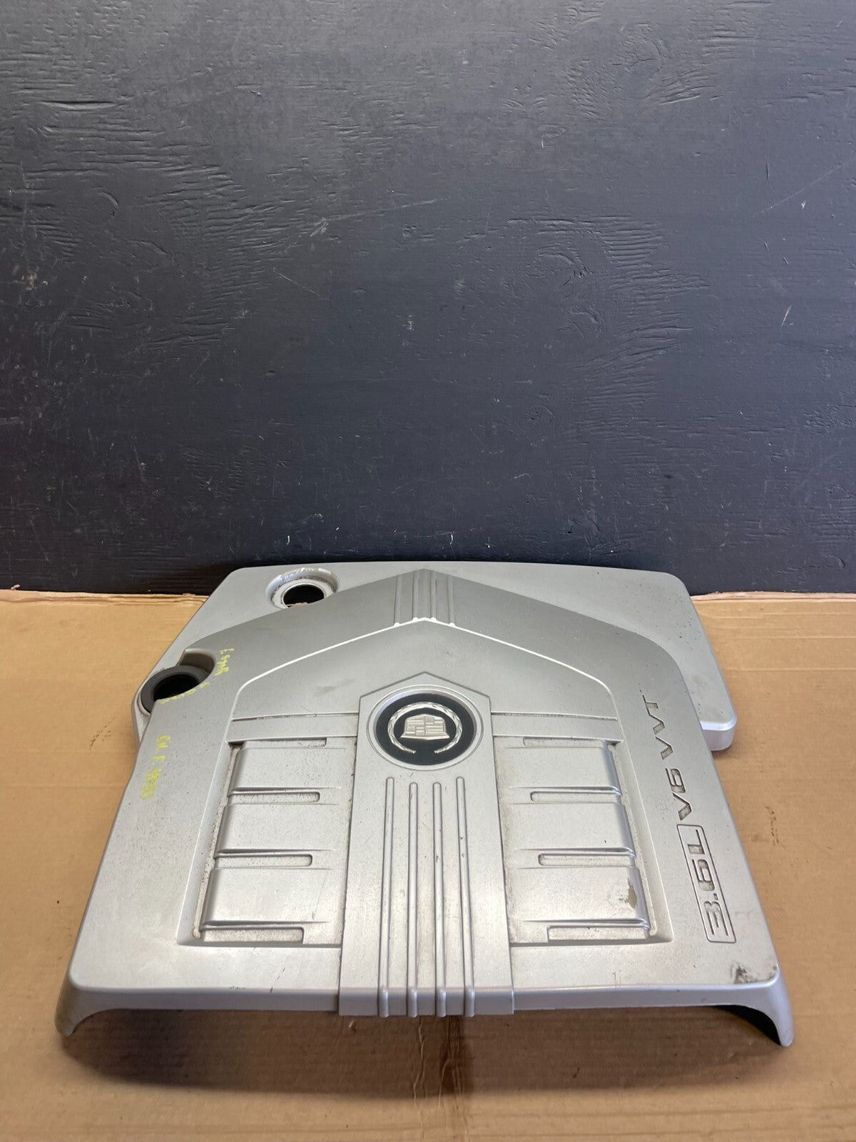 2004 to 2007  Cadillac CTS 3.6L Plastic Engine Cover Shield E3992 PS1