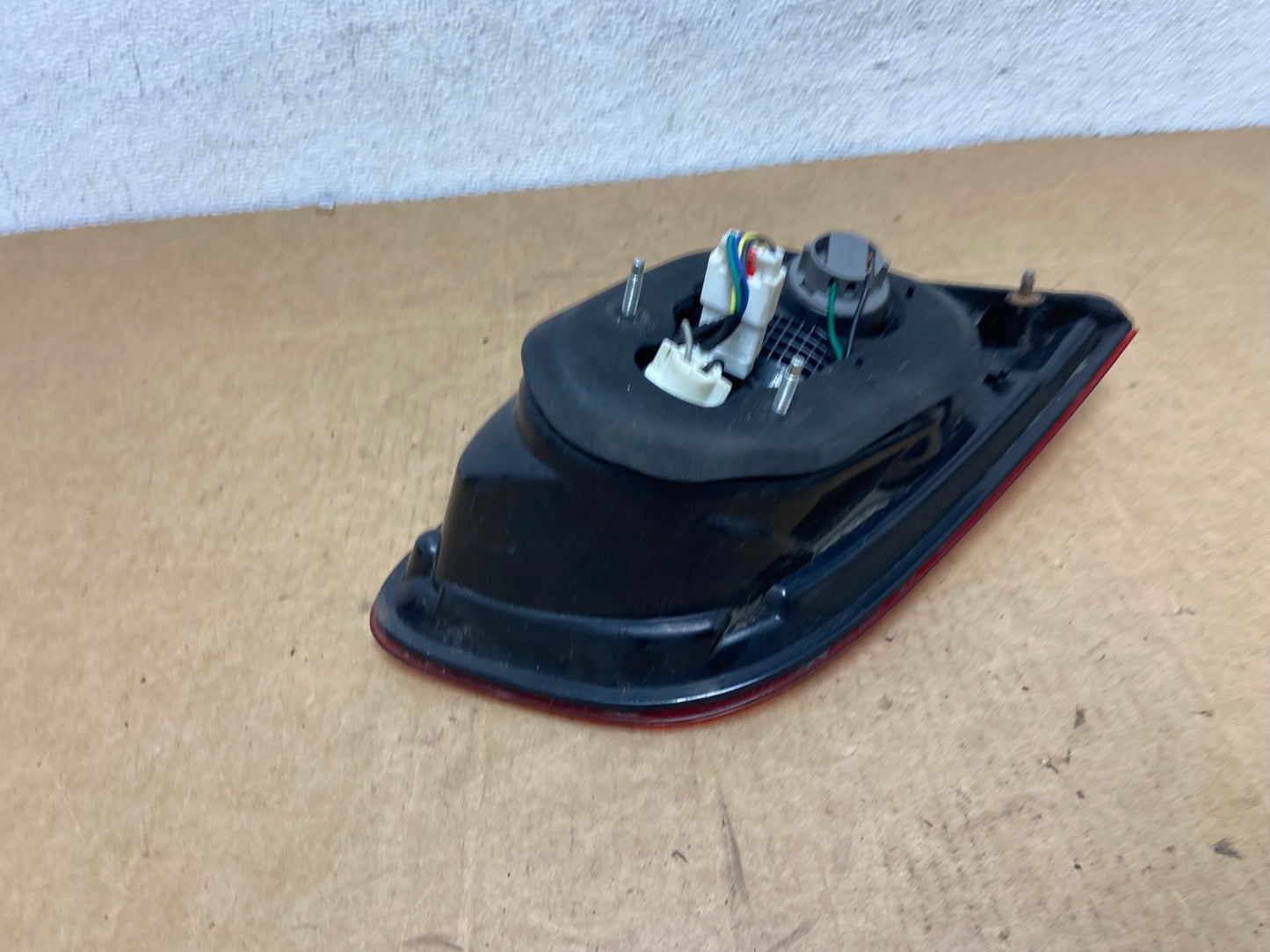 2010 2011 2012 Hyundai Santa Fe Right Passenger RH Tail Light Inner AD54735