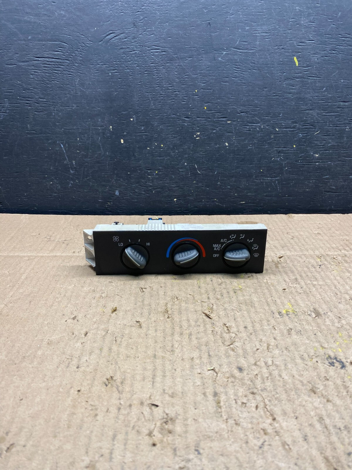 2001 - 2007 GMC Chevrolet Express 1500 Climate Control A/C M8287 DG0