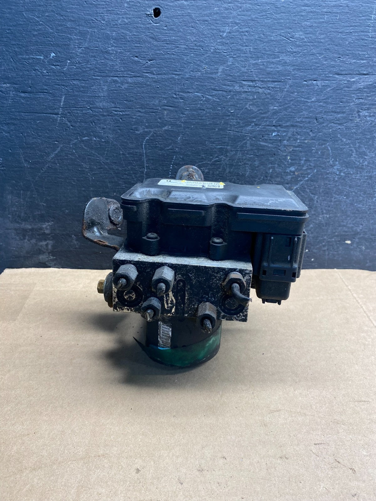 2011 - 2014 Ford E250 E350 Van ABS Anti Lock Brake Pump Module ae9983 DG3