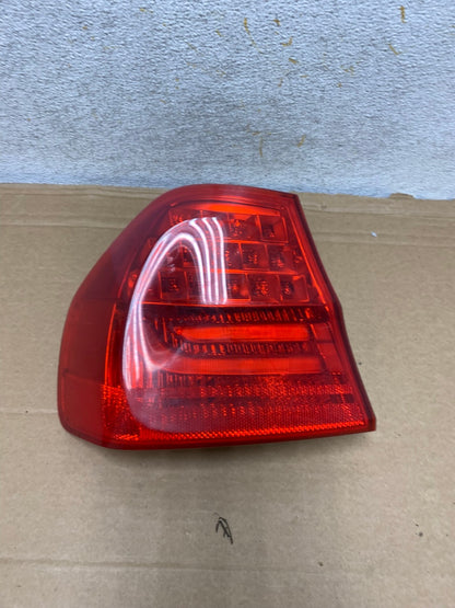 2009 2010 BMW 323i 325i 328i 335i 3 Series Left Driver Tail Light AH8190 LK0