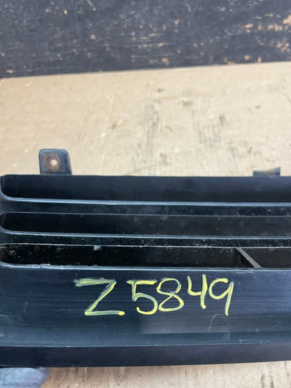 1990 to 1991 Pontiac Bonneville Front Grill Grille Z5849 PS10