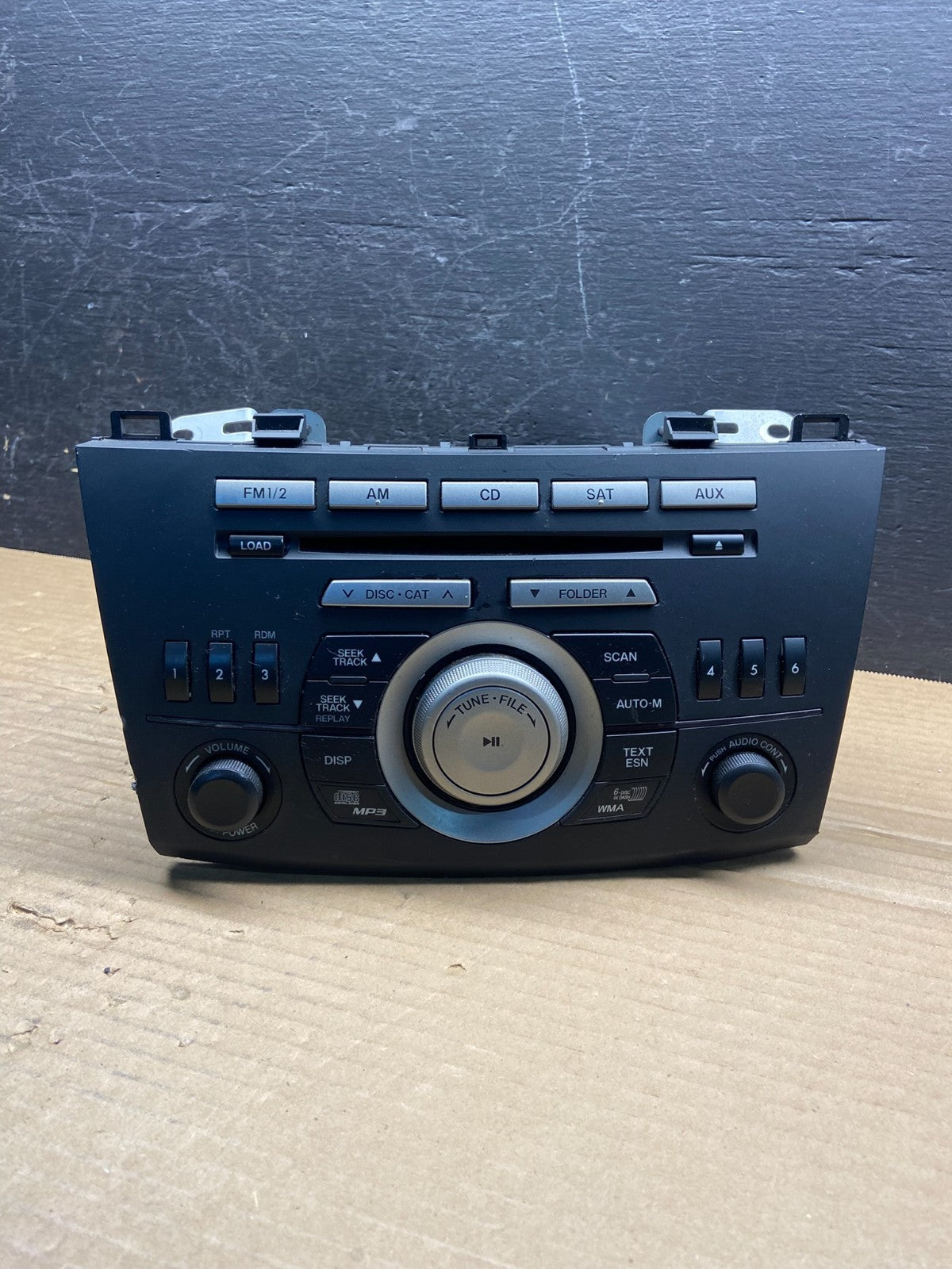 2010 2011 Mazda 3 Radio Stereo CD MP3 Player Control AE4538 DG0