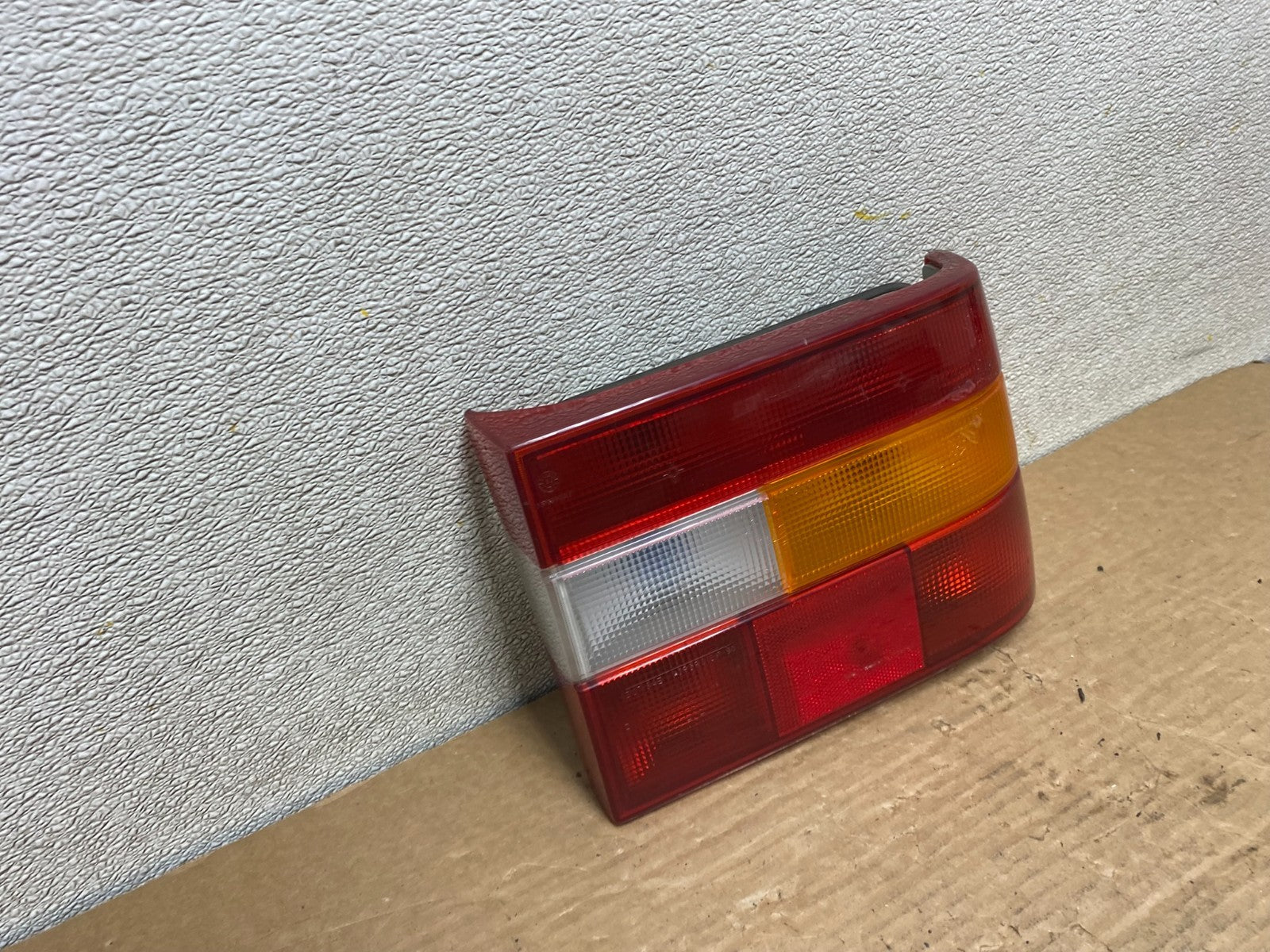 1993 to 1994 Volvo 850 Passenger Right Side Tail Light Sedan Z1532 PS2