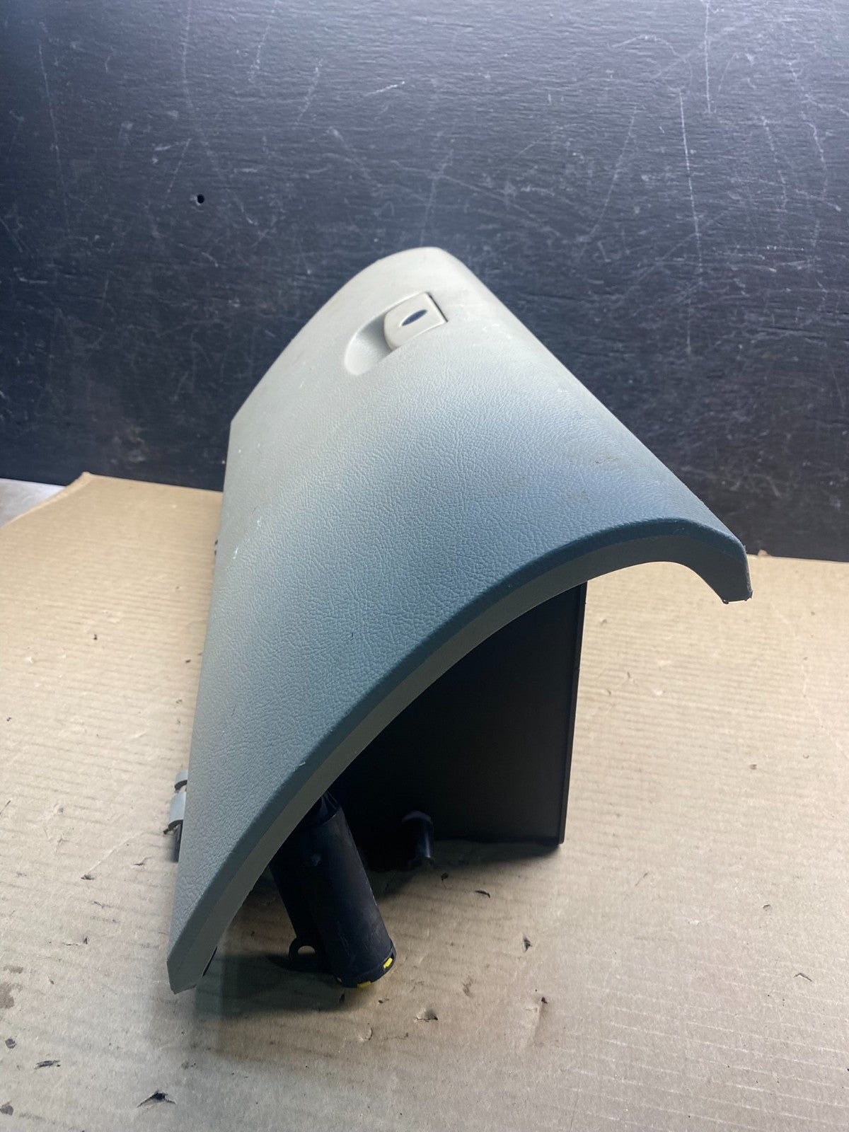2010 - 2014 Subaru Outback Right Passenger Side Glove Box AH9720 DG6