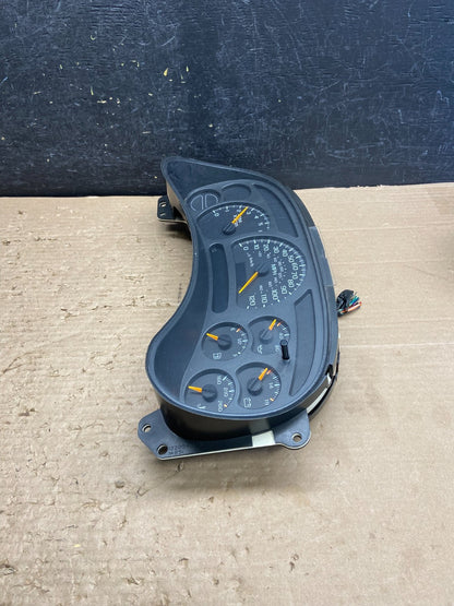 2003 to 2006 Chevrolet Silverado Speedometer Instrument Cluster ag8615 DG2
