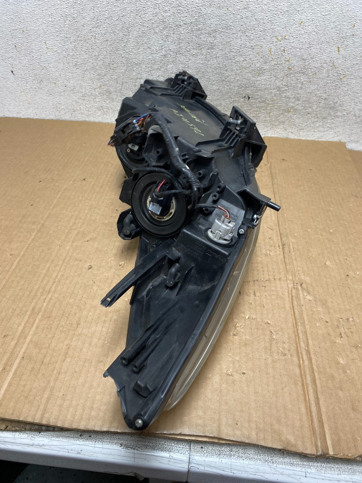 2010 - 2013 Mazda 3 Left Driver LH Halogen Headlight AI4592 DW9
