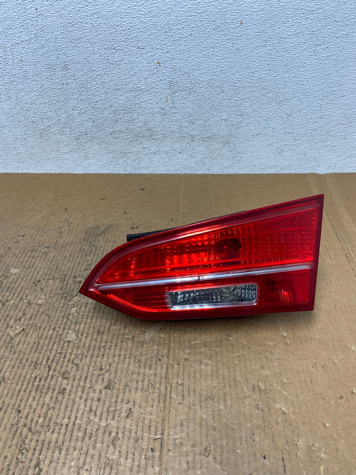 2013-2016 Hyundai Santa fe sport Right Passenger Side Inner Tail Light AE2648 LK0