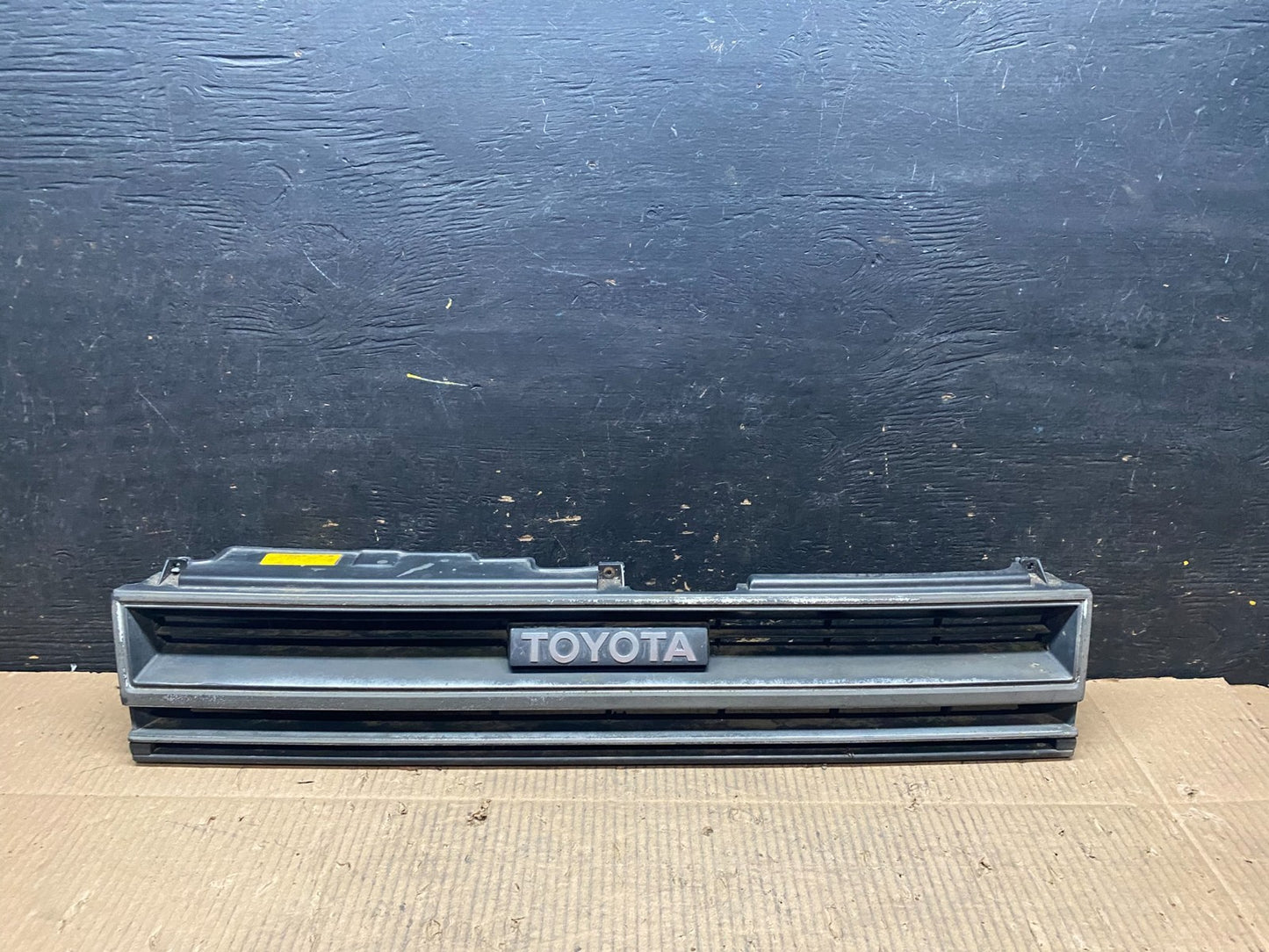 1983 to 1986 Toyota Tercel Front Upper Grill Grille T6868 DG0