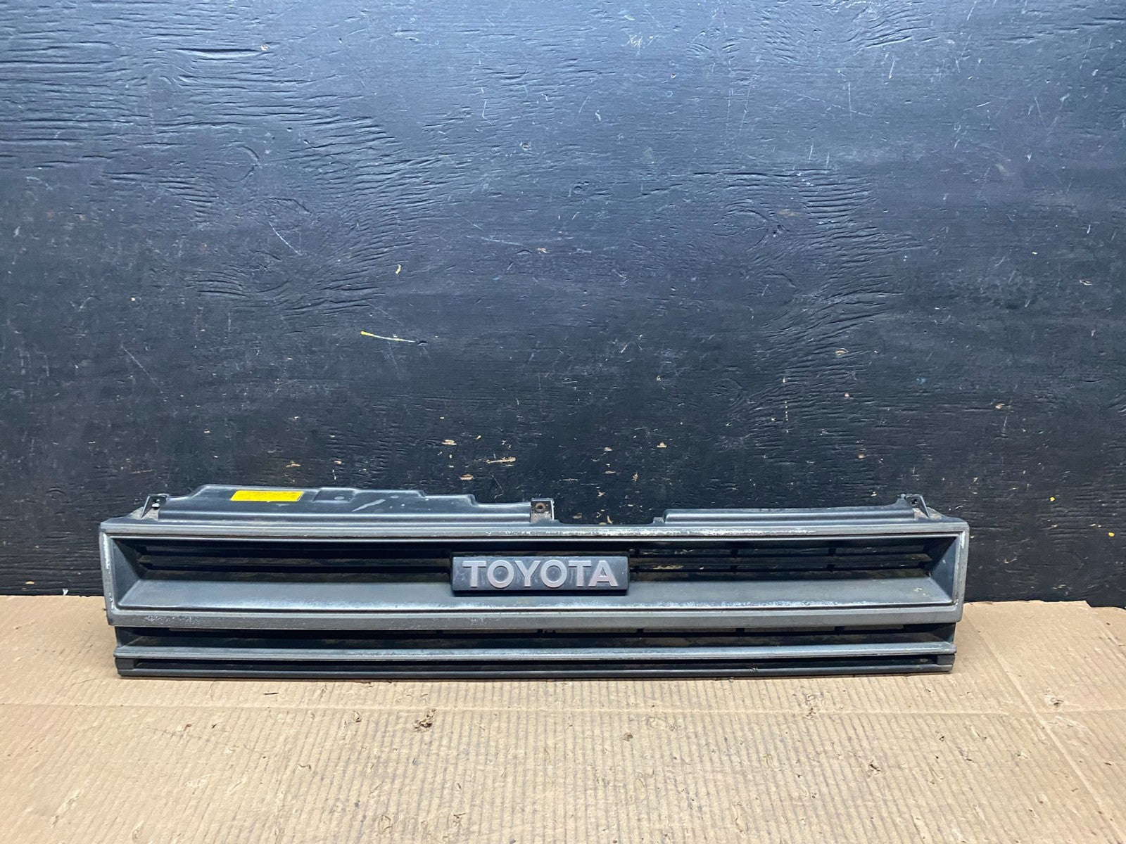 1983 to 1986 Toyota Tercel Front Upper Grill Grille T6868 DG0