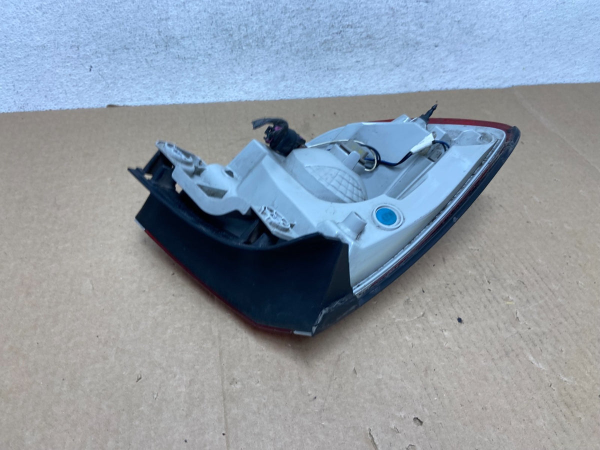 2008-2012 Buick Enclave Right Passenger Rh Tail Light AF9573 DW4