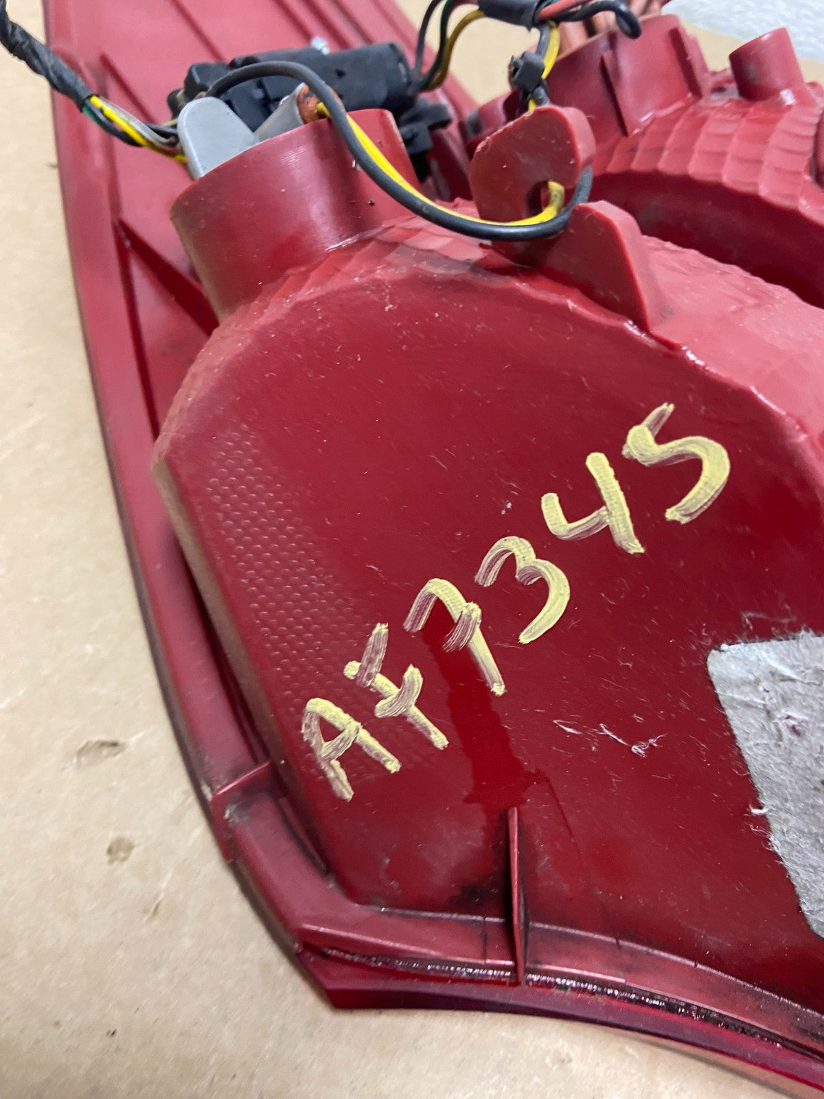 2013 -2016 Hyundai Santa Fe Rear Right Passenger Side Tail Light Lamp AF7345 DW7