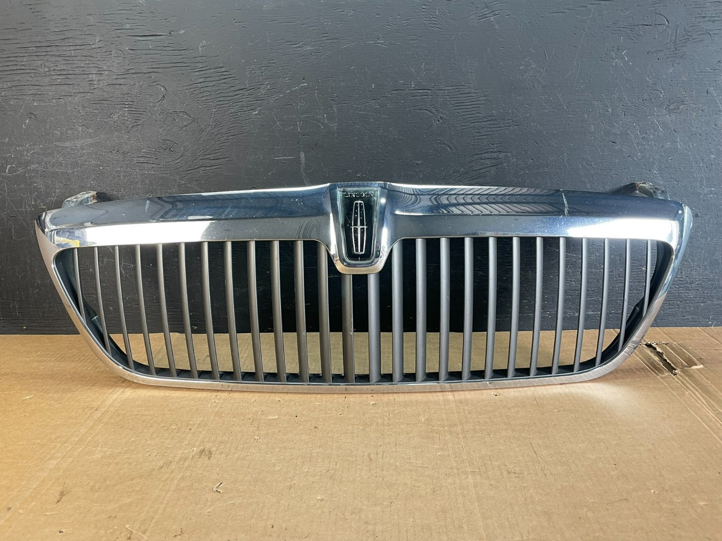 2003-2006 Lincoln Navigator Front Upper Grill Grille ae8422 DG0