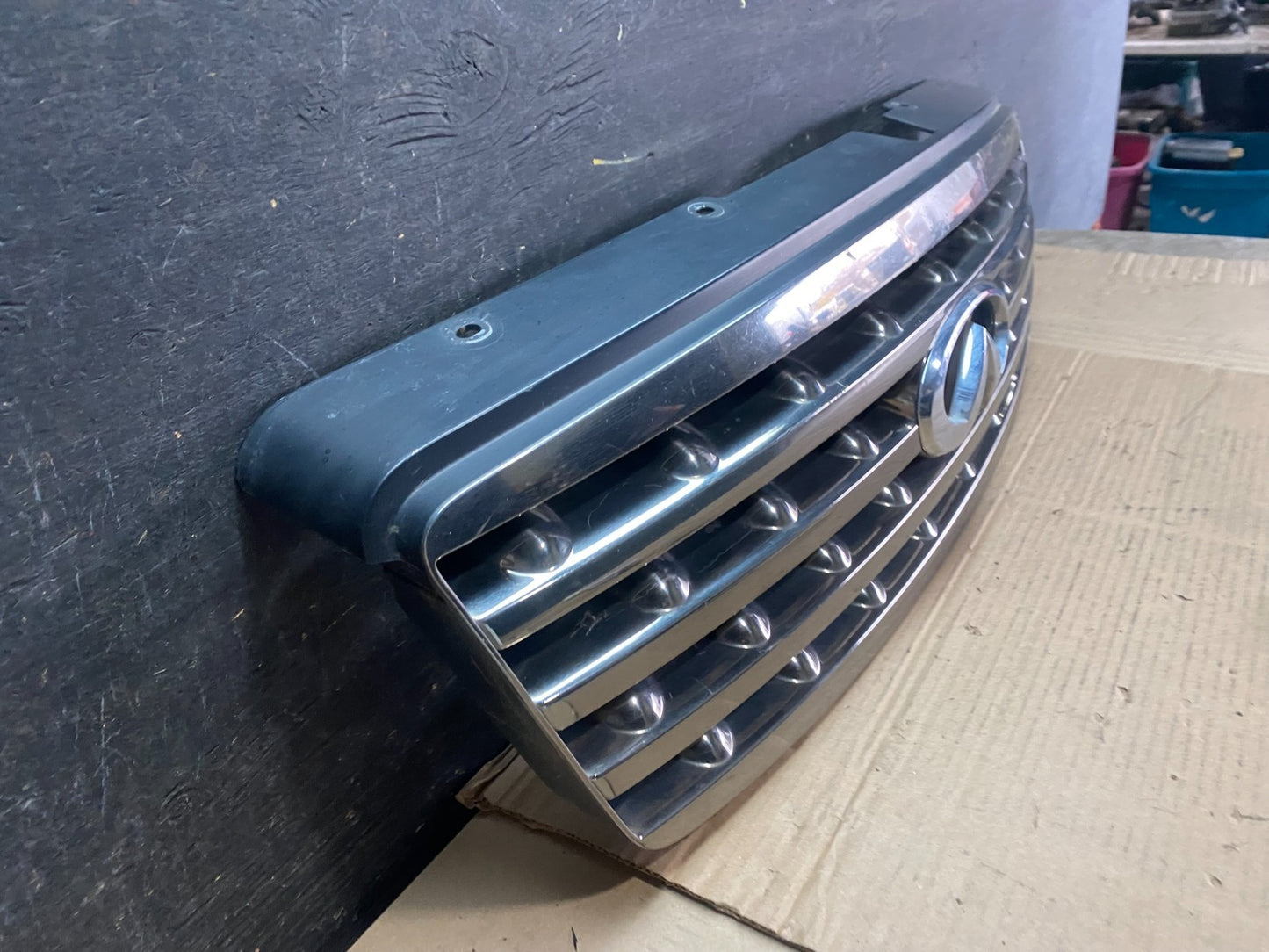 2006 2007 2008 Infiniti Fx35 Front Upper Grill Grille W/ Emblem OEM V2878 DG2