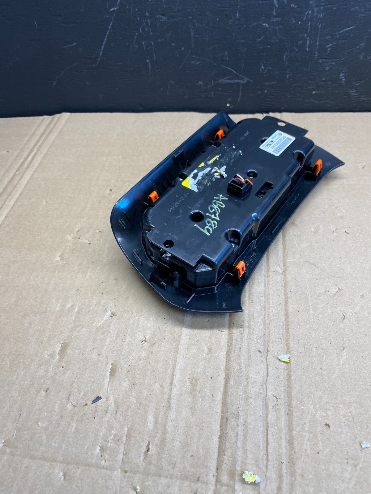 2019 to 2023 Jeep Cherokee Heater Climate Temperature Control AB8789 DG4