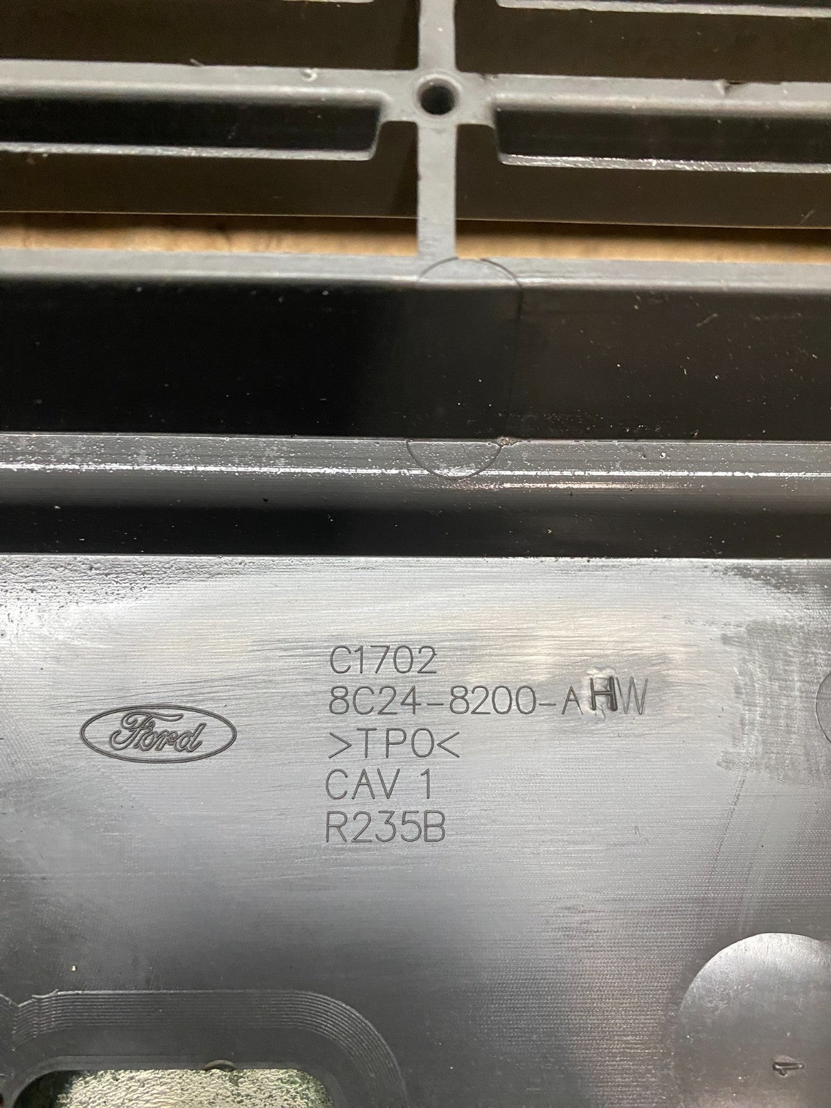 2008 to 2014 Ford Econoline E150 E250 Front Upper Chrome Grill Grille y6479 DG7