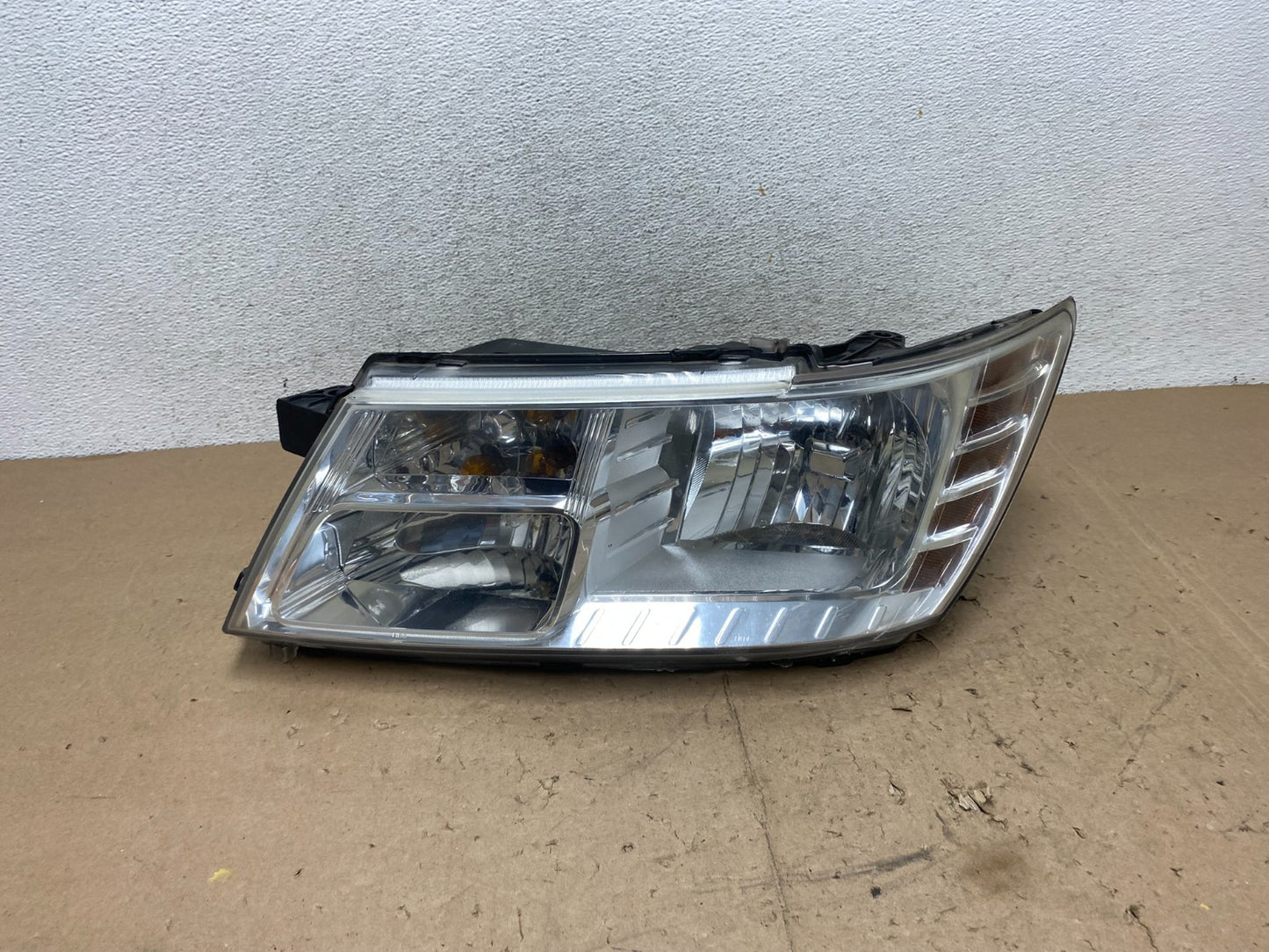 2009 to 2017 Dodge Journey Headlight Left Driver Lh Side Halogen AG5611 DW0