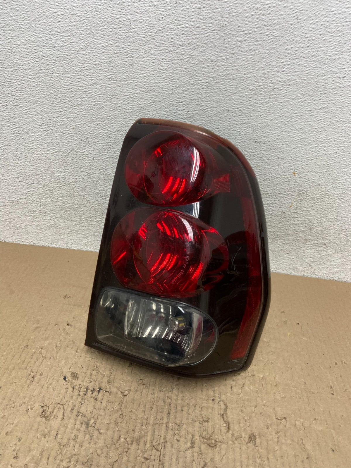 2002 to 2009 Chevrolet Trailblazer Right Passenger Rh Tail Light AF2967 LK0