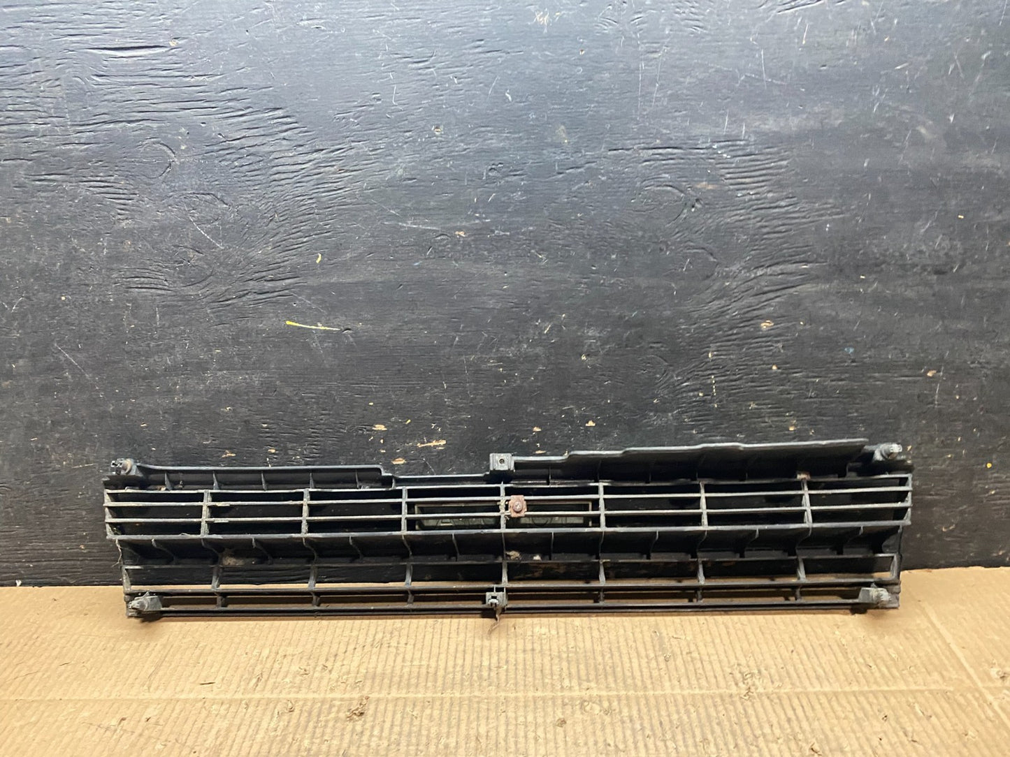 1983 to 1986 Toyota Tercel Front Upper Grill Grille T6868 DG7