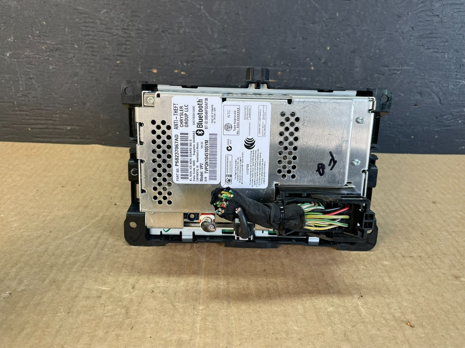 2014 to 2015 Jeep Cherokee Media Satellite Radio Screen Display AF3688 DG6
