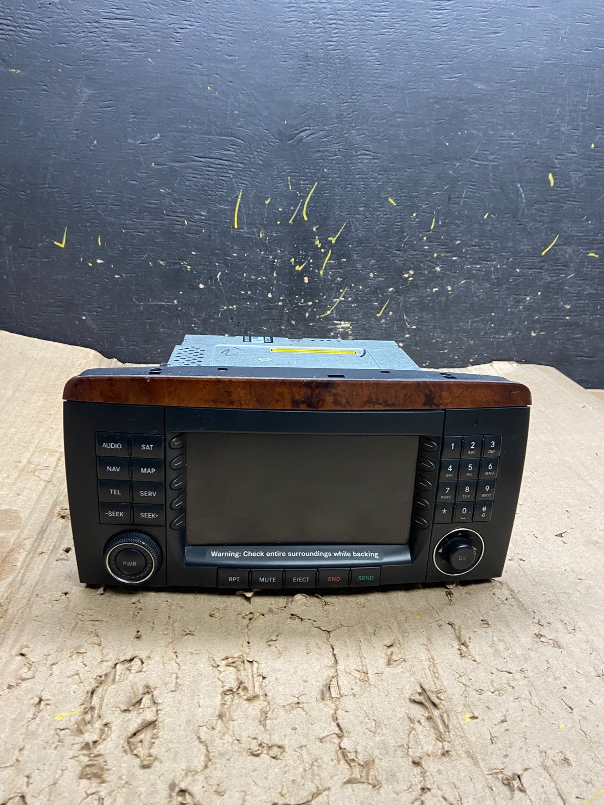 2009-2013 Mercedes W251 R350 Head Command Navigation Radio 6 CD Player X6419 DG0