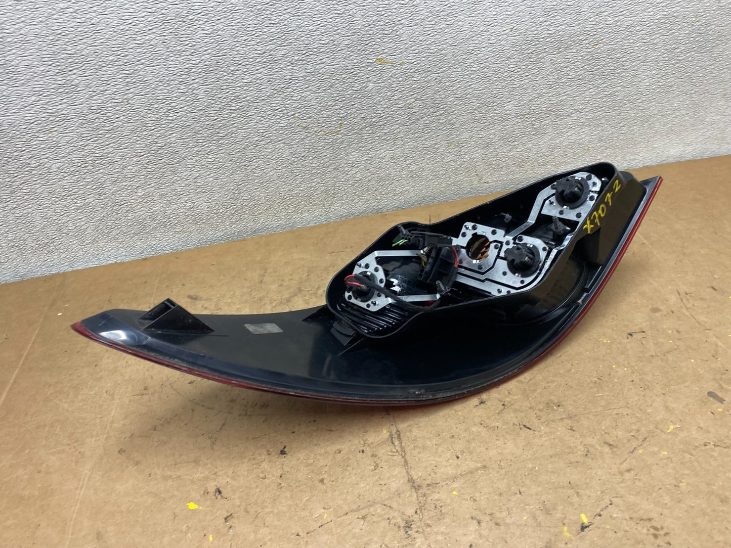2006 to 2010 Mercedes W251 R-Class Right RH Smoked Tail Light X7072 PS4