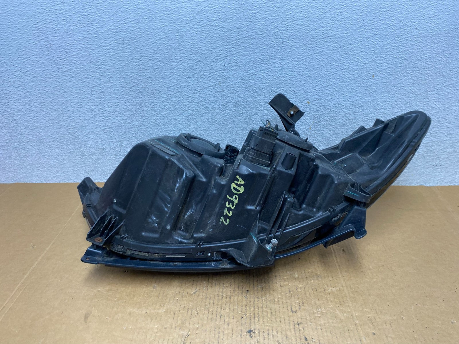 2013 to 2016 Ford Fusion Right Passenger Rh Side Headlight AD9322 DW6