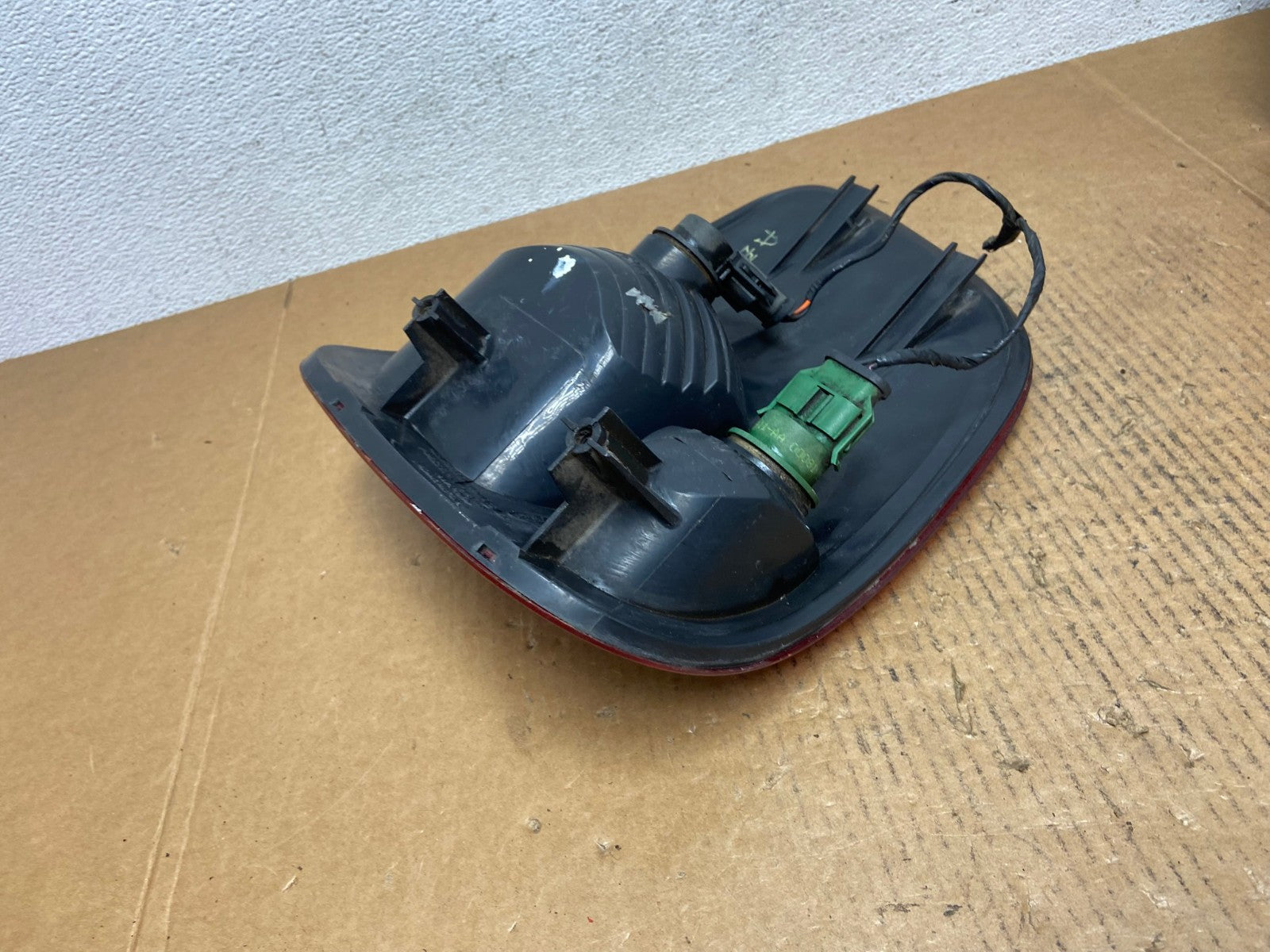 1997 to 1999 Ford F150 F-150 Right Passenger RH Side Tail Light AE0217 LK5