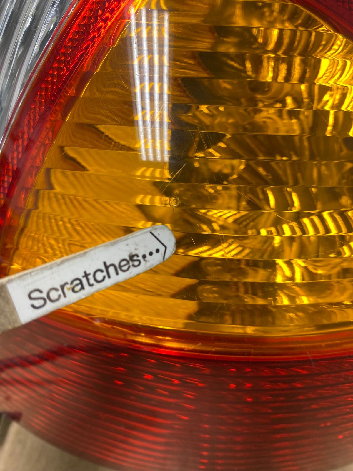 2001 2002 2003 2004 Hyundai Santa Fe Right Passenger Side Tail Light AD6234 DW3
