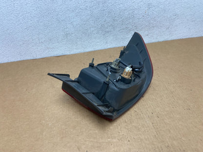 2000 2001 Lexus ES300 Outer Right Passenger RH Side Tail Light AD4613 DW5