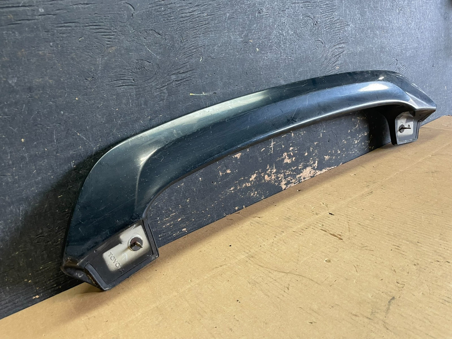 2001-2005 Toyota RAV4 Rear Upper Liftgate Spoiler Hatch 3RD Brake Light Z82529