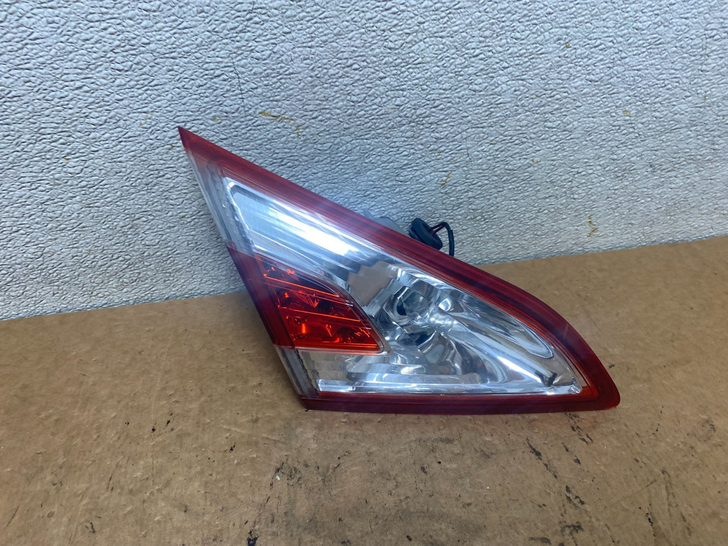 2011-2014 Nissan Murano Left Driver Lh Side Inner Tail Light Oem S7425 DW0