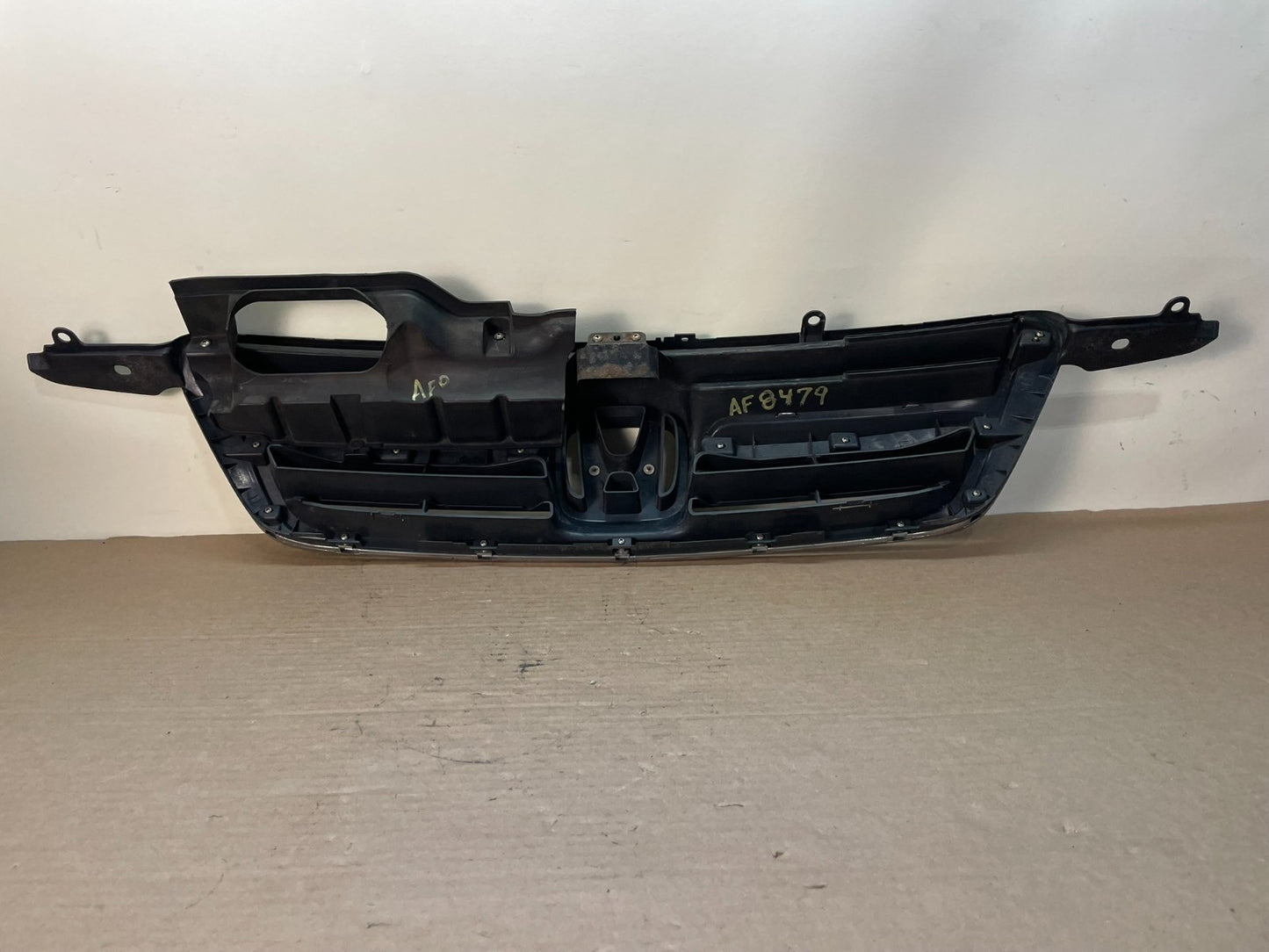 2002 to 2004 Honda CR-V CRV Front Upper Grille Grill Chrome AF8479 DG3