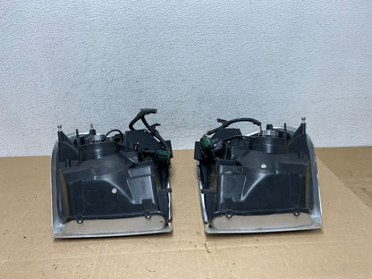 2004 - 2005 Dodge Durango Left+Right Side Headlights AE5074 DW9