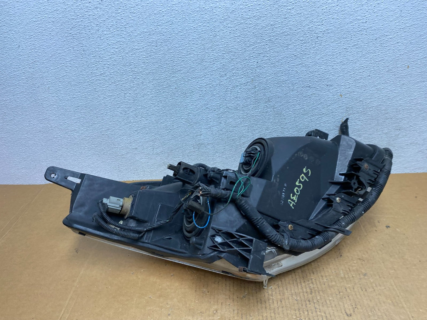 Sedan 2010 2011 2012 Nissan Altima Left Driver Side Headlight AE0595 DW6