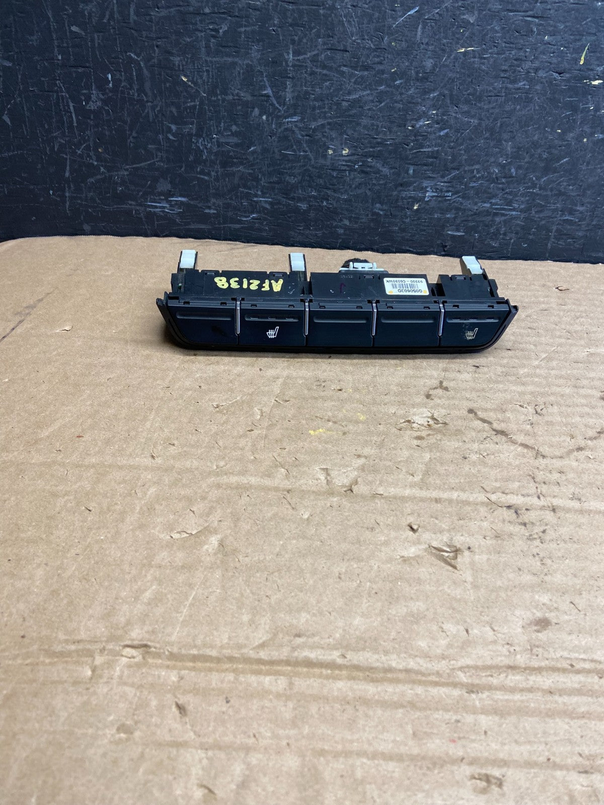 2016 2017 2018 Kia Sorento Heated Seat Switch Panel AF2138 DG0