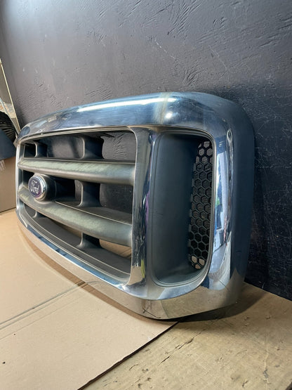 1999 to 2004 Ford F250 Super Duty Front Upper Grill Grille ad8332 DG1