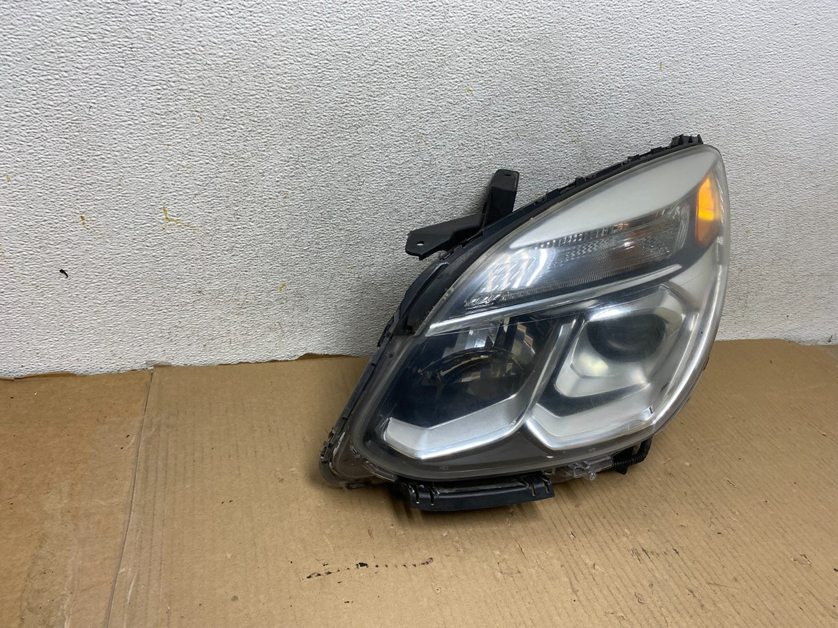 2016-2018 Chevrolet Equinox Left Driver LH Halogen Headlight AH3055 DW1