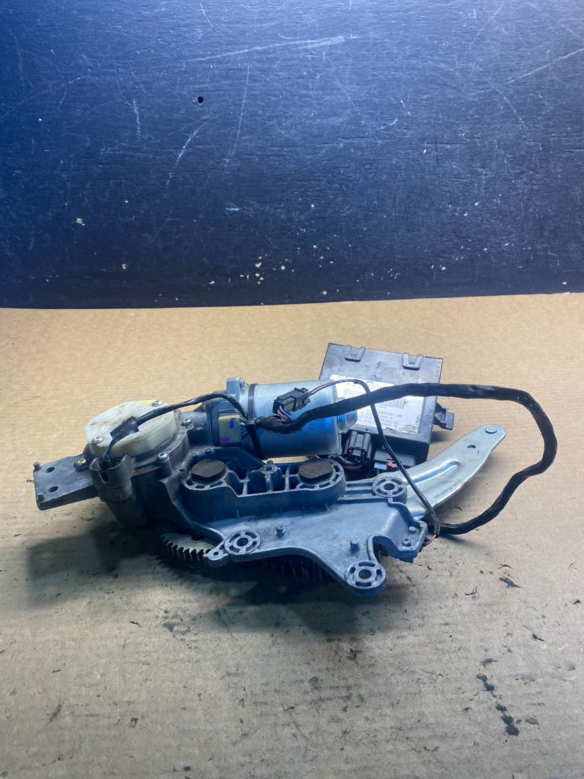 2007 2008 Acadia Enclave Escalade Suburban Liftgate Door Module Motor aa0730  DG1