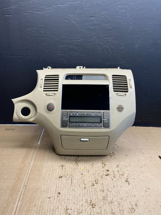 2006 to 2011 Hyundai Azera Radio Climate Control Trim Panel Bezel AB5791 DG0