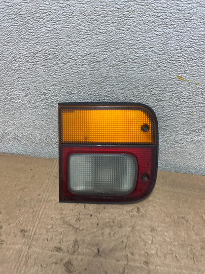 1996 to 1998 Mazda Mpv Left Driver LH Side Inner Tail Light Oem Y8290 DW0
