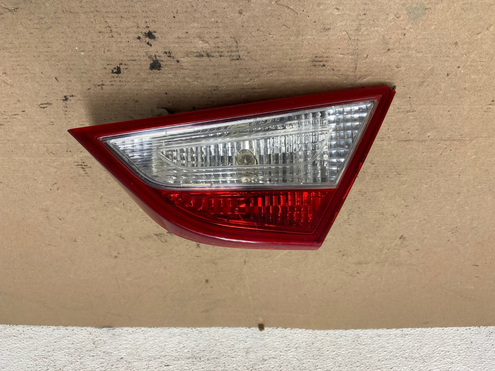 2011 to 2014 Hyundai Sonata Right Passenger Rh Inner Tail Light AF4623 LK0