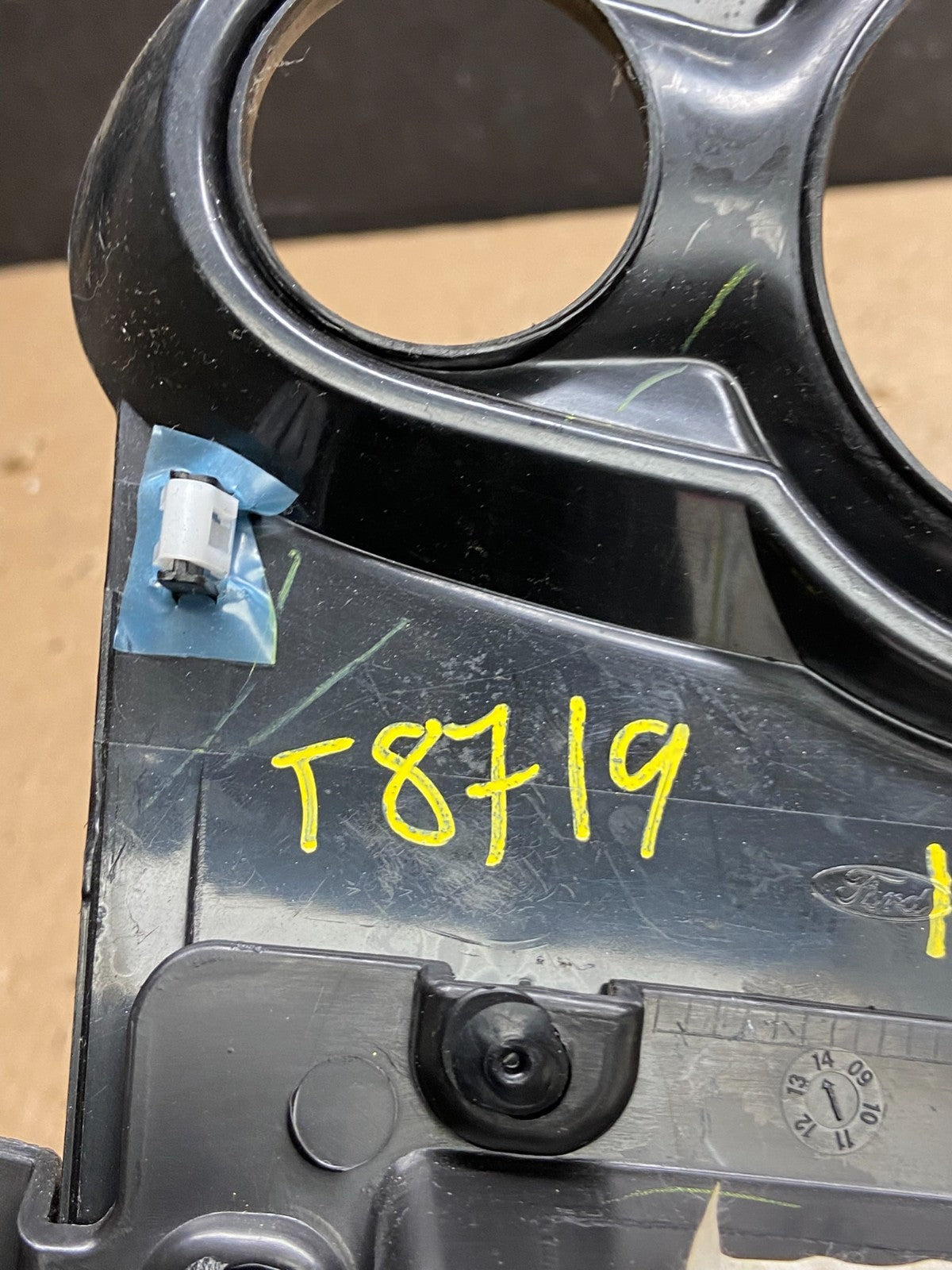 2011 to 2017 Ford Fiesta Center Console Shifter Bezel Trim T8719 DG6