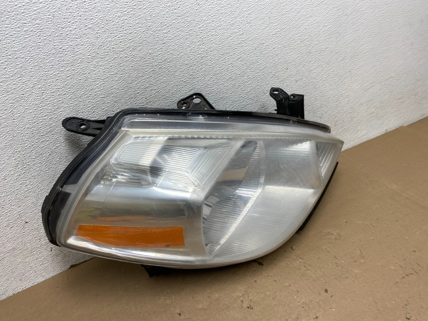 2008 to 2012 Nissan Versa Headlight Right Passenger Rh Side AG4111 DW2