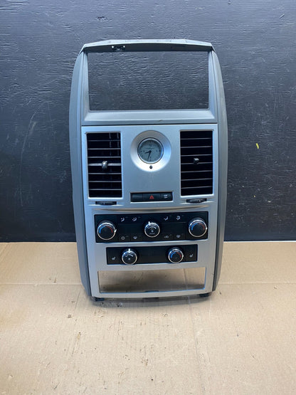 2008 - 2010 Dodge Grand Caravan Radio Bezel Climate Control Heat Heater L8944 DG0