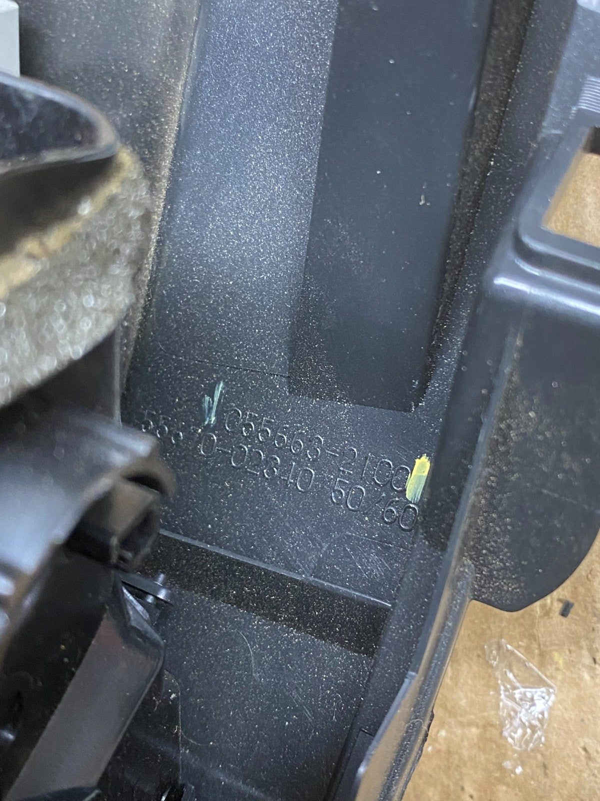 2009-2011 Toyota Corolla Center Dashboard A/C HVAC Heater Air Vent Trim Z7207 DG6
