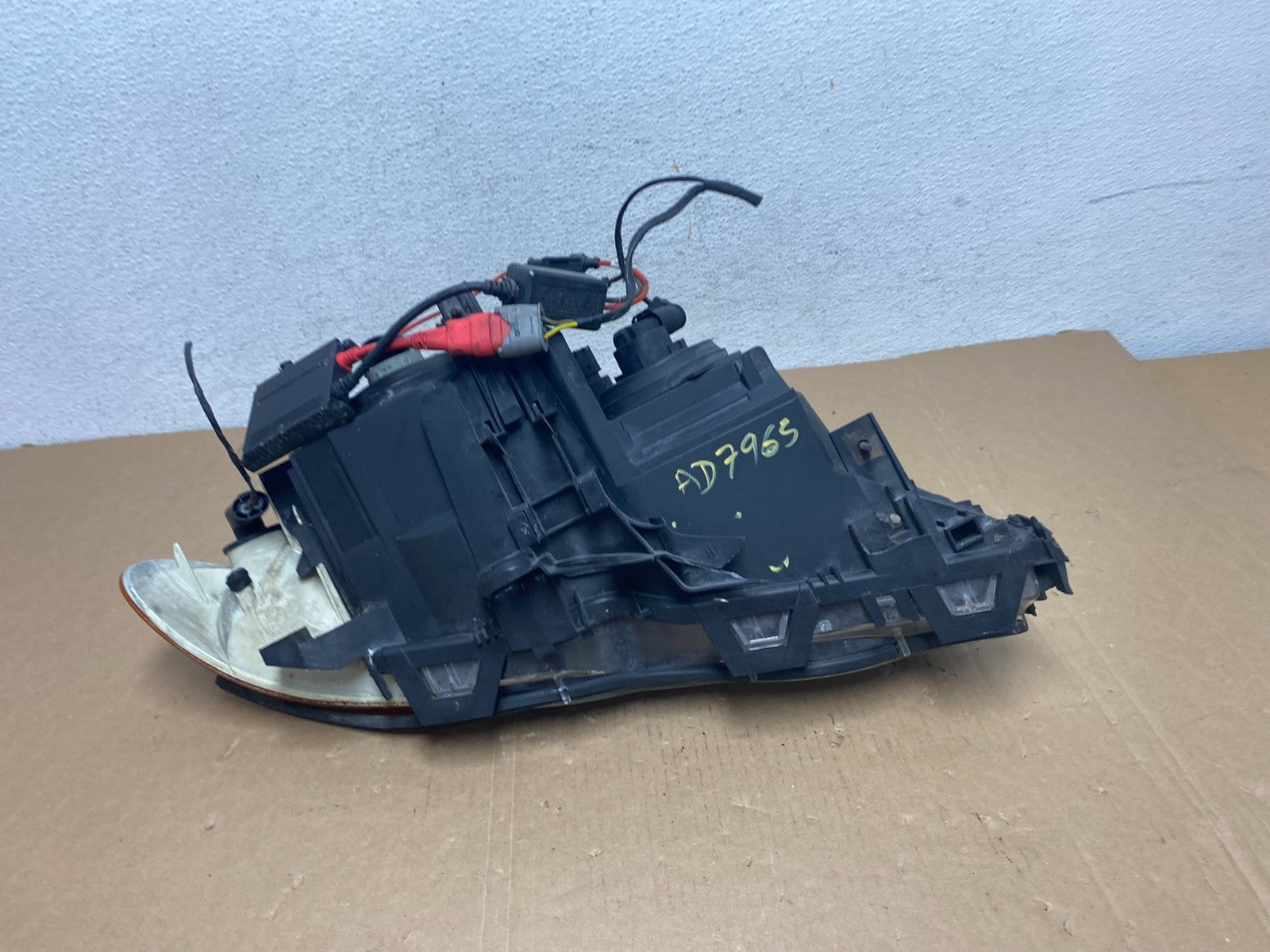1999 - 2001 BMW E46 3-Series Sedan Left Driver LH Halogen Headlight AD7965 DG7