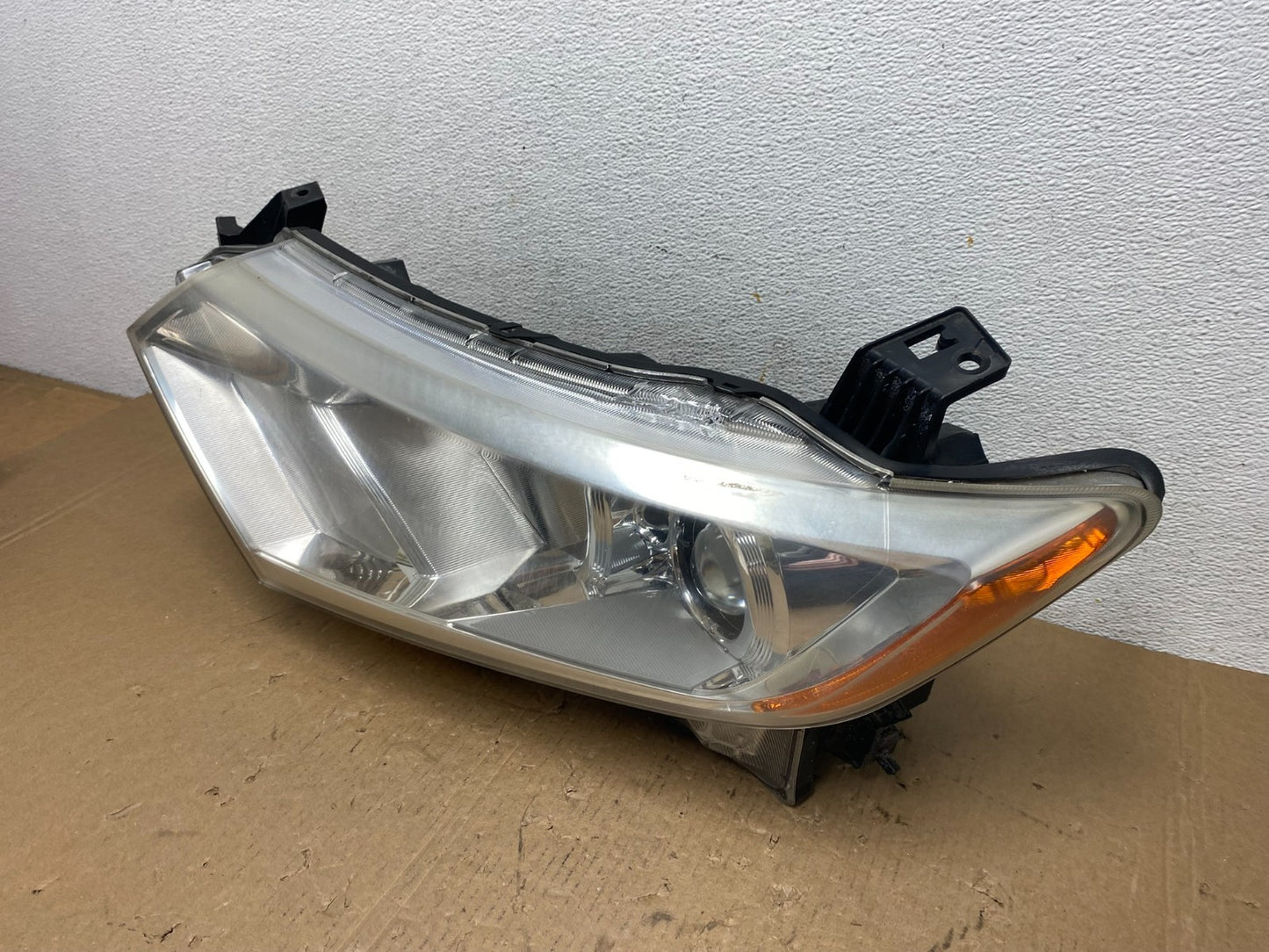 2012 to 2017 Nissan Quest Left Driver LH Side Headlight Halogen AD8041 DW1