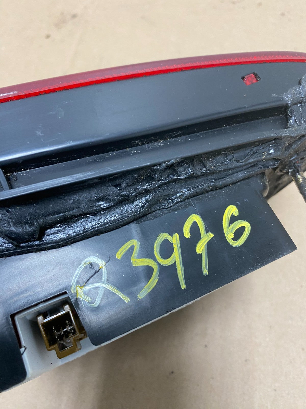 1990 - 1993 Infiniti Q45 Right Passenger RH Side Tail Light OEM Q3976 DW8